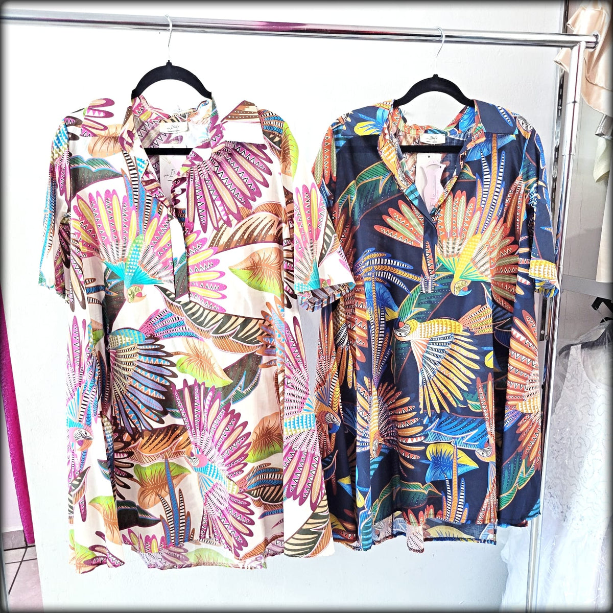 Vestido Corto Made in Italy Corte A Manga Corta Estampado Ave100% Algodon
