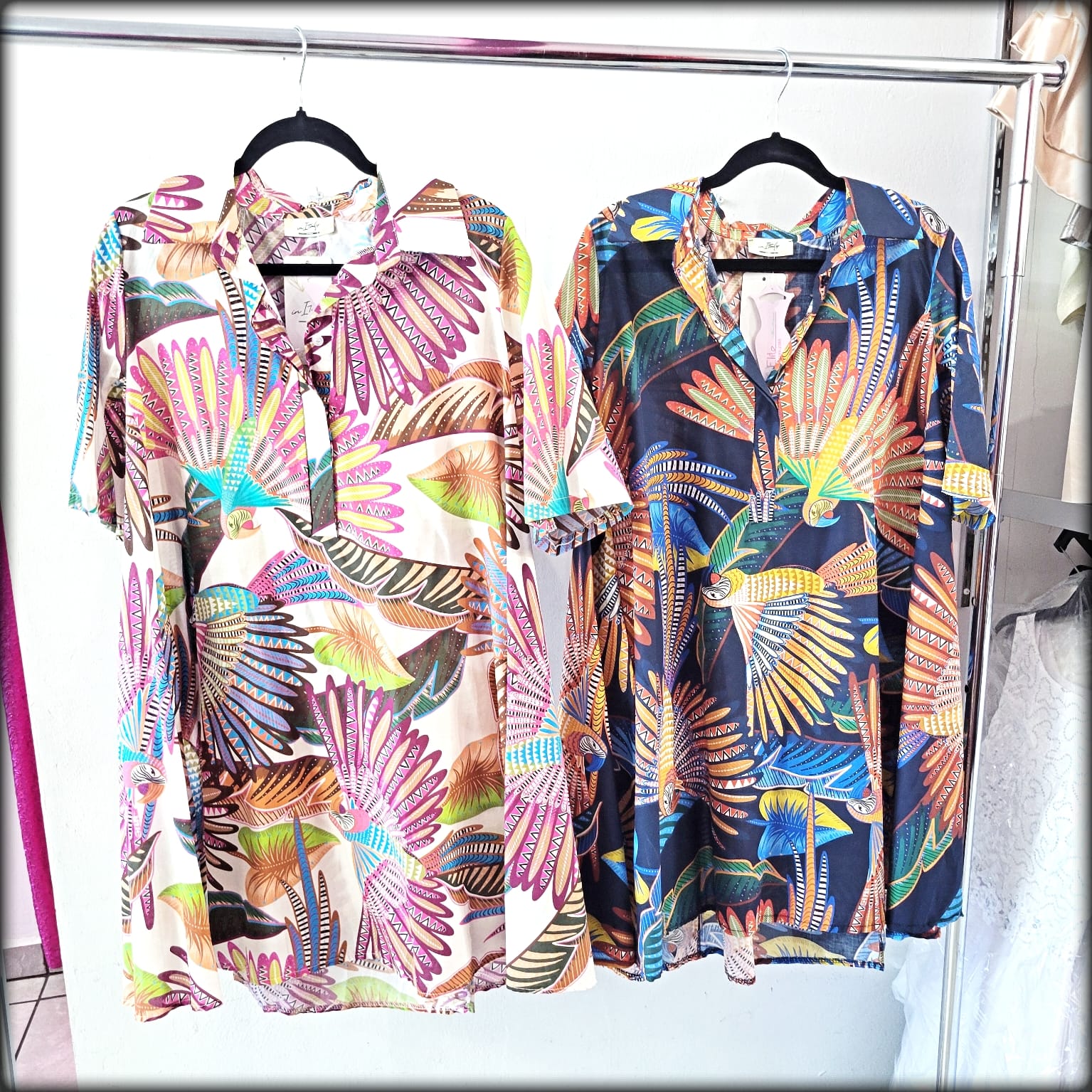 Vestido Corto Made in Italy Corte A Manga Corta Estampado Ave100% Algodon