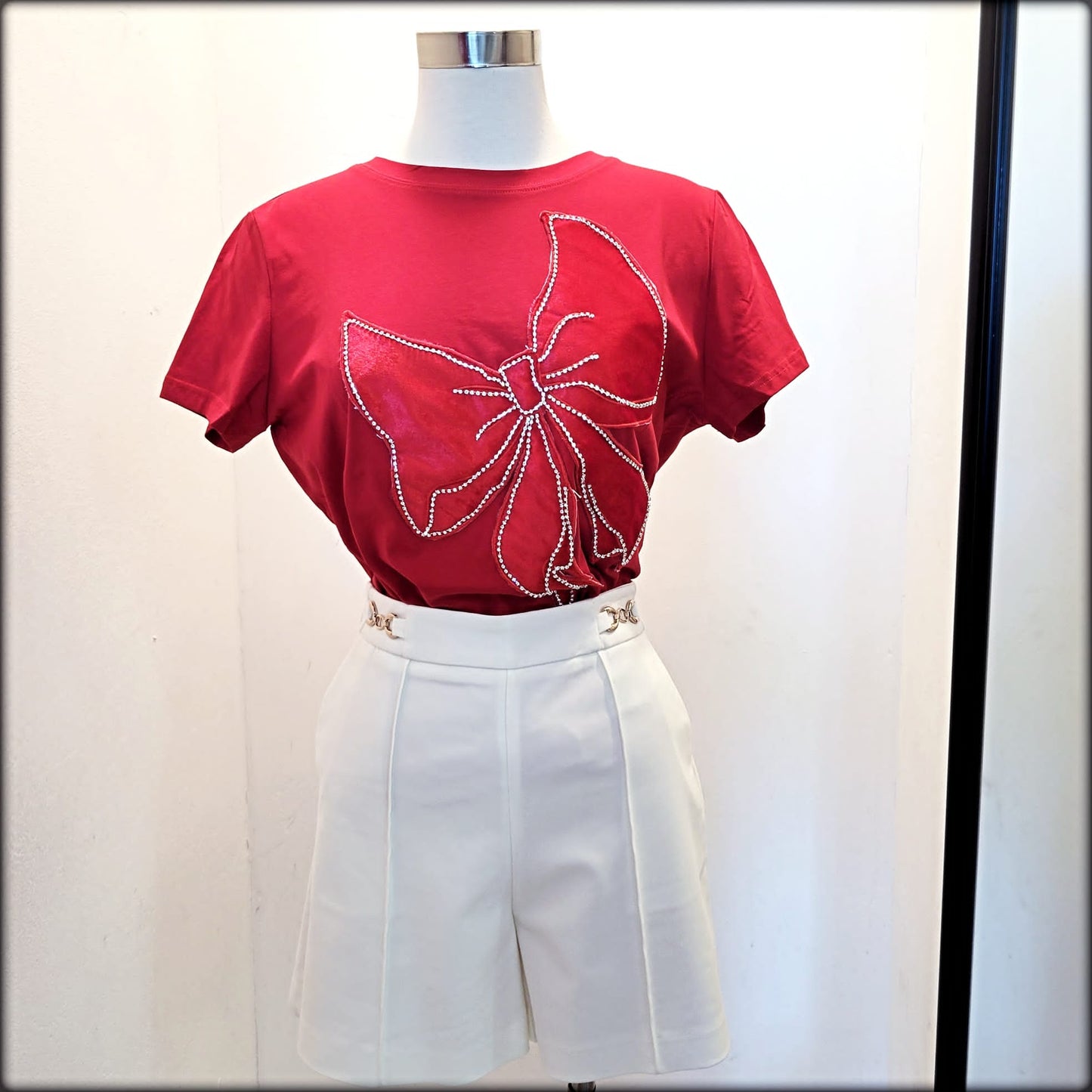 BLUSA LAZO ROJO RHINESTONE