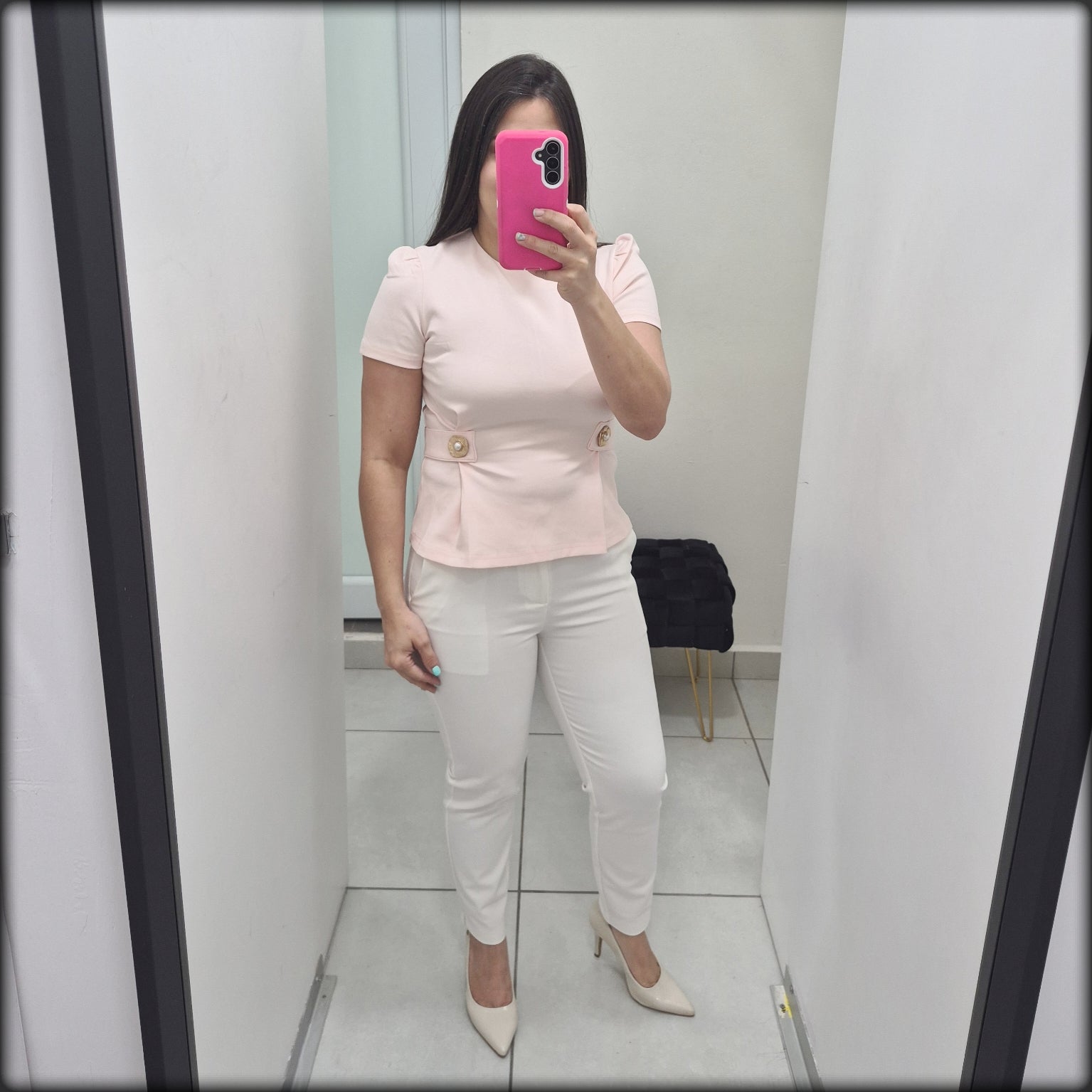 Blusa Blanca Manga Corta Detalles Broche