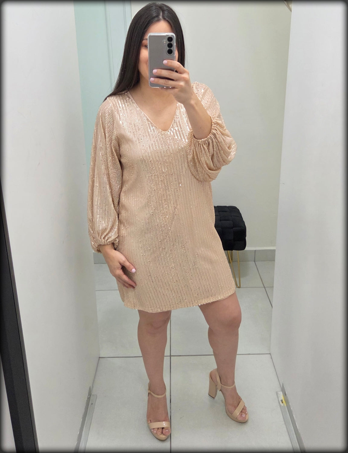 VESTIDO CORTO SEQUIN DORADO MANGA LARGA