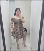 Vestido Corto Peplum Flores al relieve