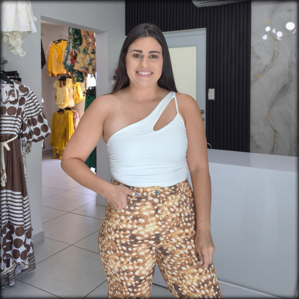 Blusa Basica Oneshoulder