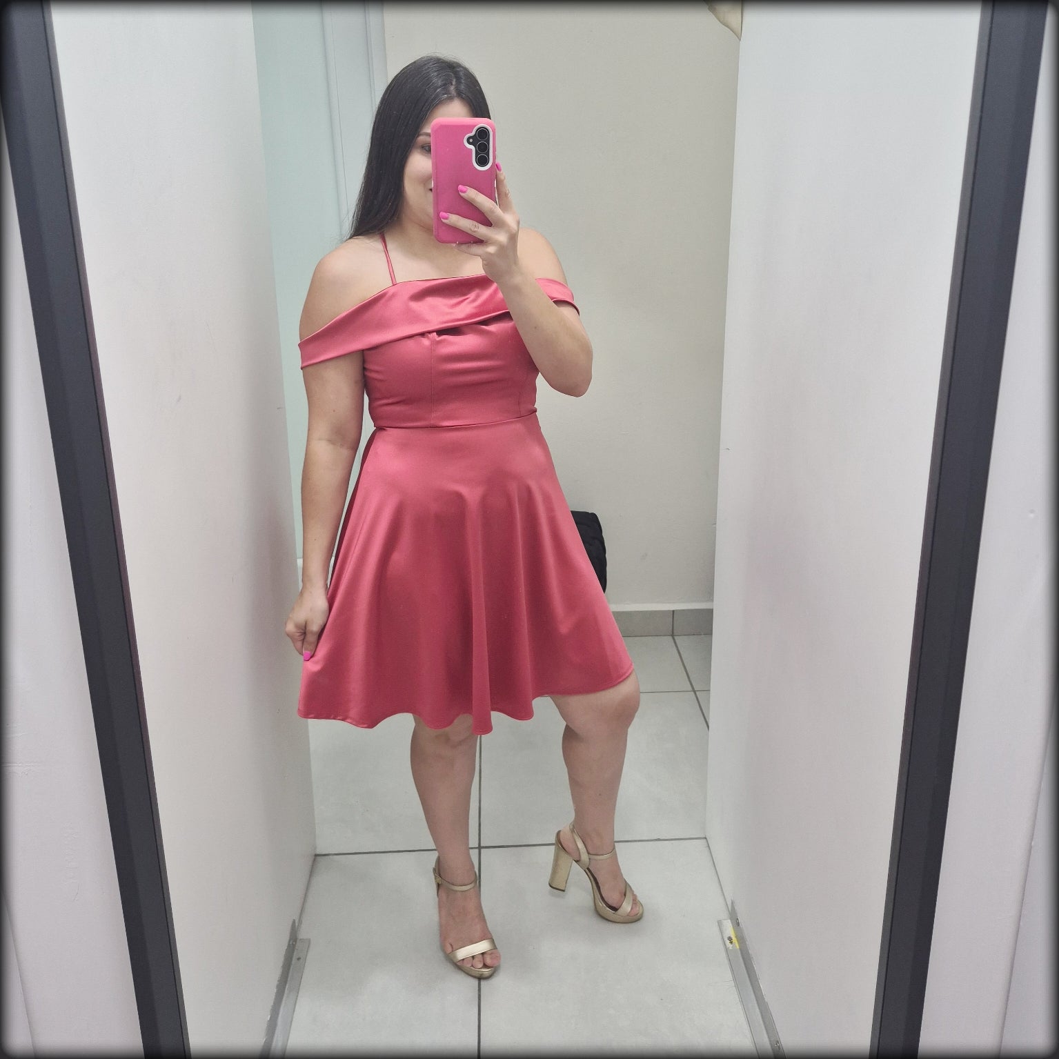 VESTIDO CORTO OFFSHOULDER