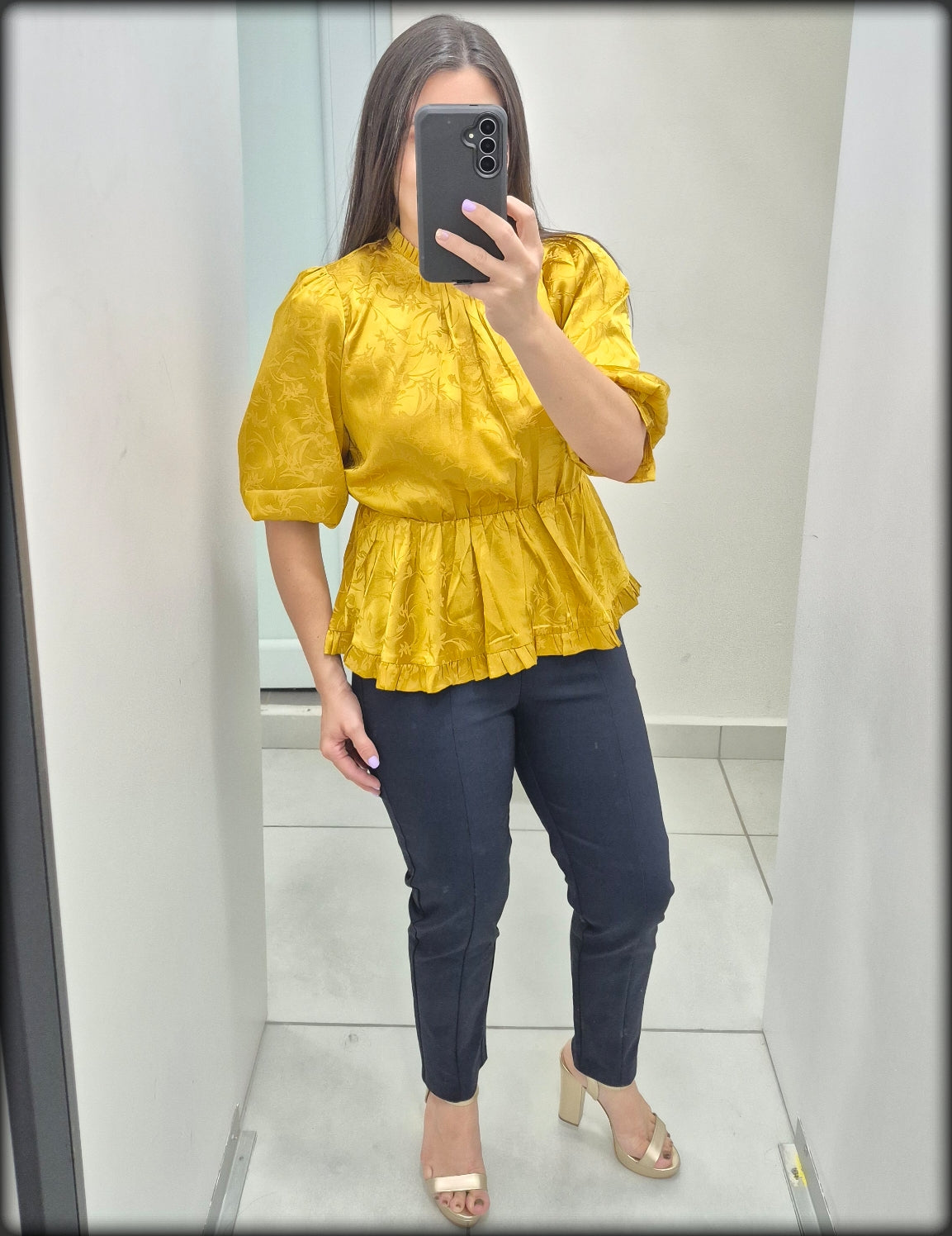 Blusa Satin Manga Corta Mostaza