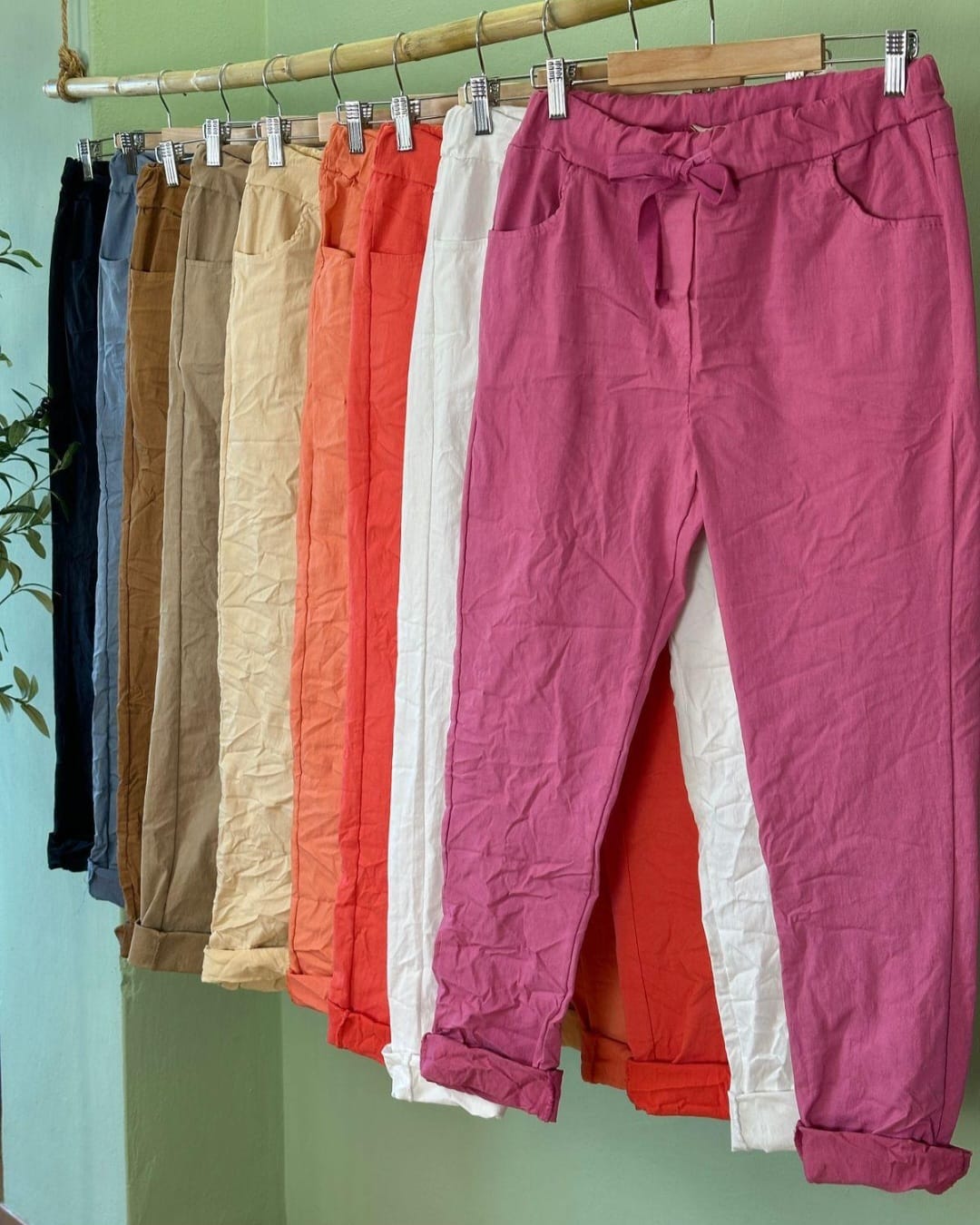 Jogger Made in Italy 75% Viscosa 22% Nylon 3% Elastic