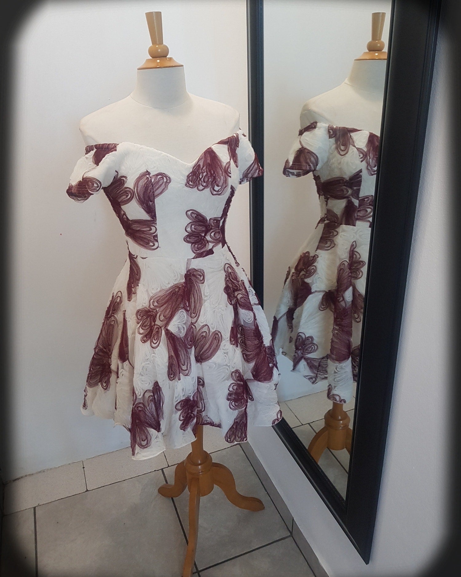 VESTIDO CORTO OFF SHOULDER DOS TONOS