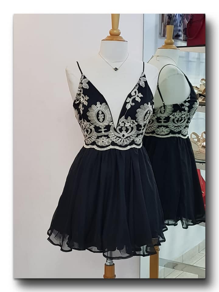 VESTIDO CORTO CON BORDADOS DORADO CORTE V