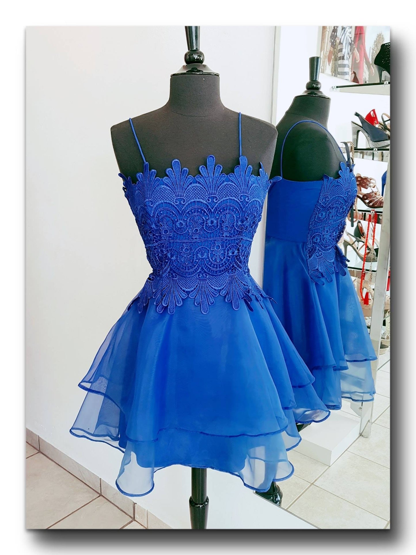 VESTIDO CORTO ROYAL FALDA ORGANZA ENCAJE BUSTO