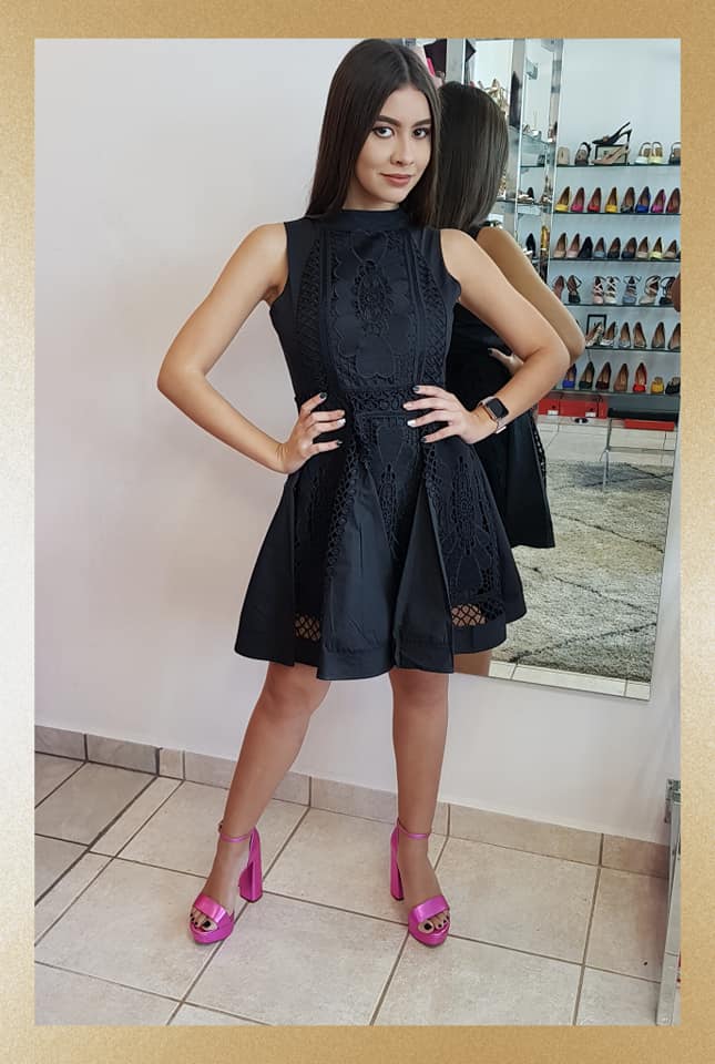 VESTIDO NEGRO CON ENCAJE