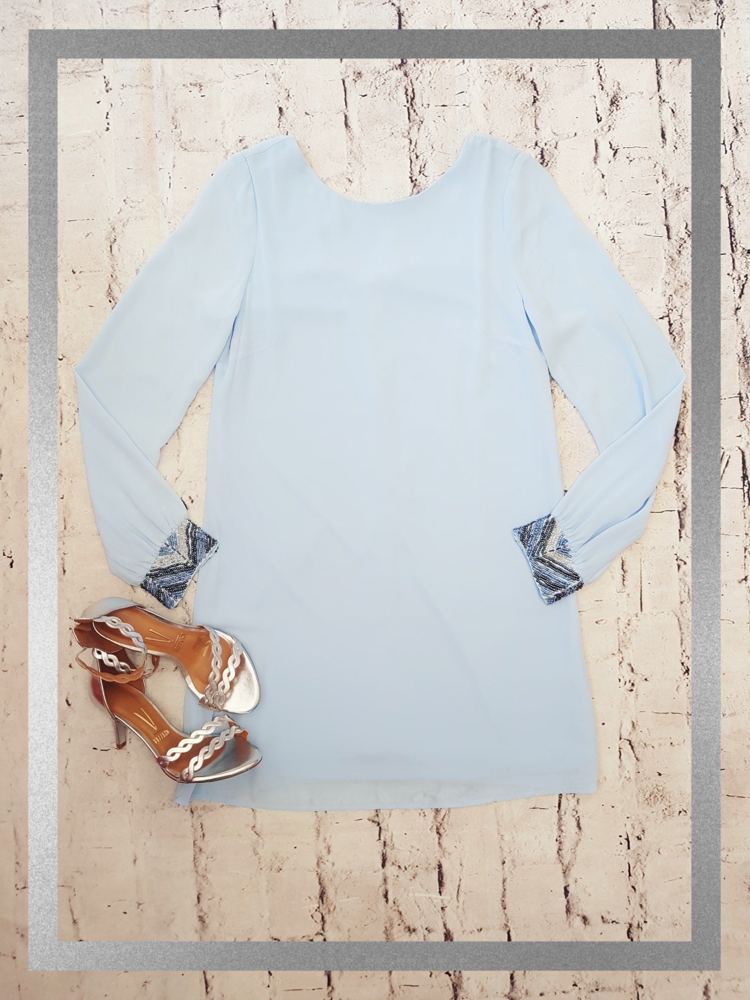 VESTIDO BATA MANGA LARGA CANUTILLO LAS MUÑECAS