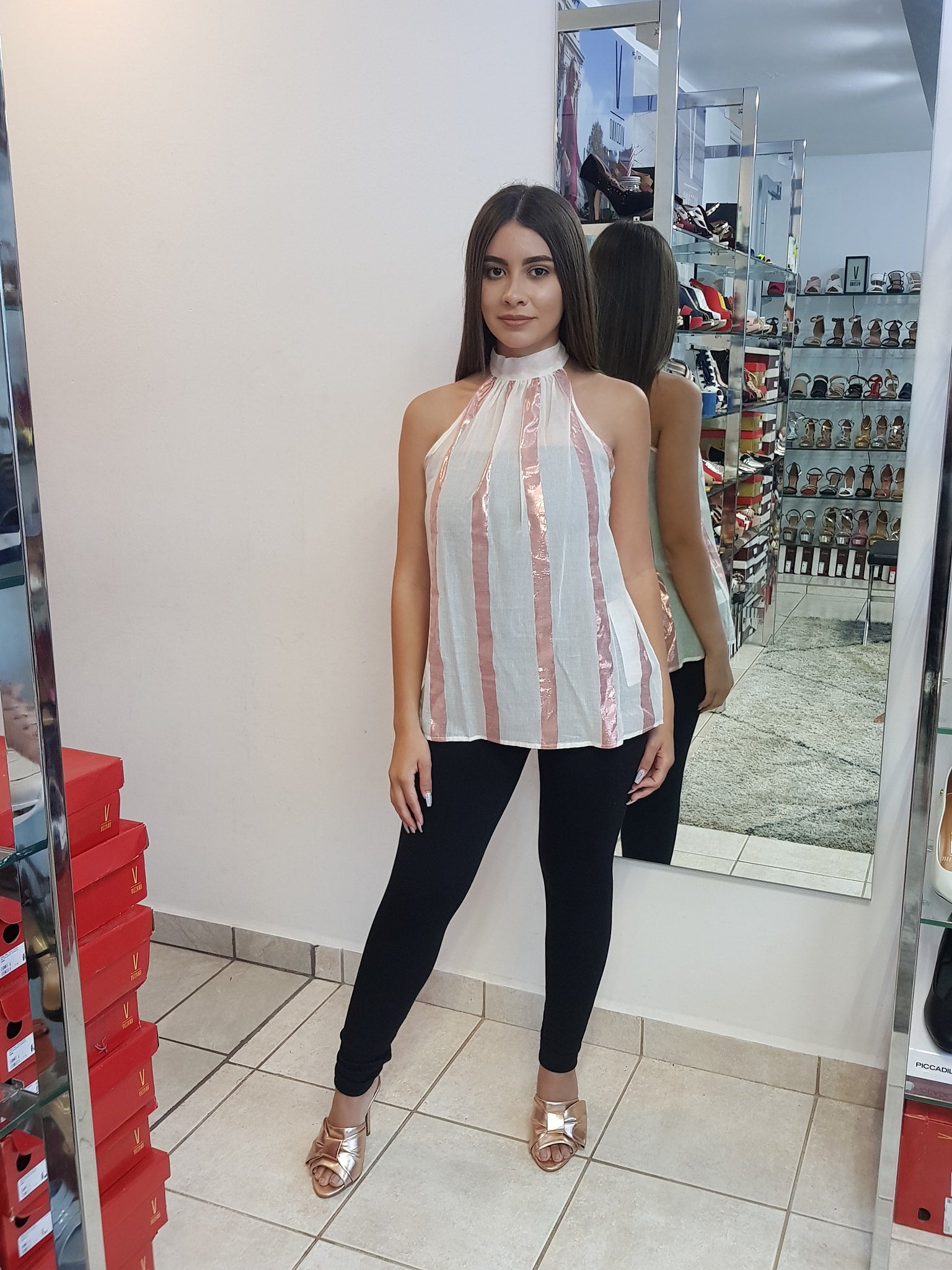 BLUSA HALTER BLANCA FRANJAS VERTICALES ORO