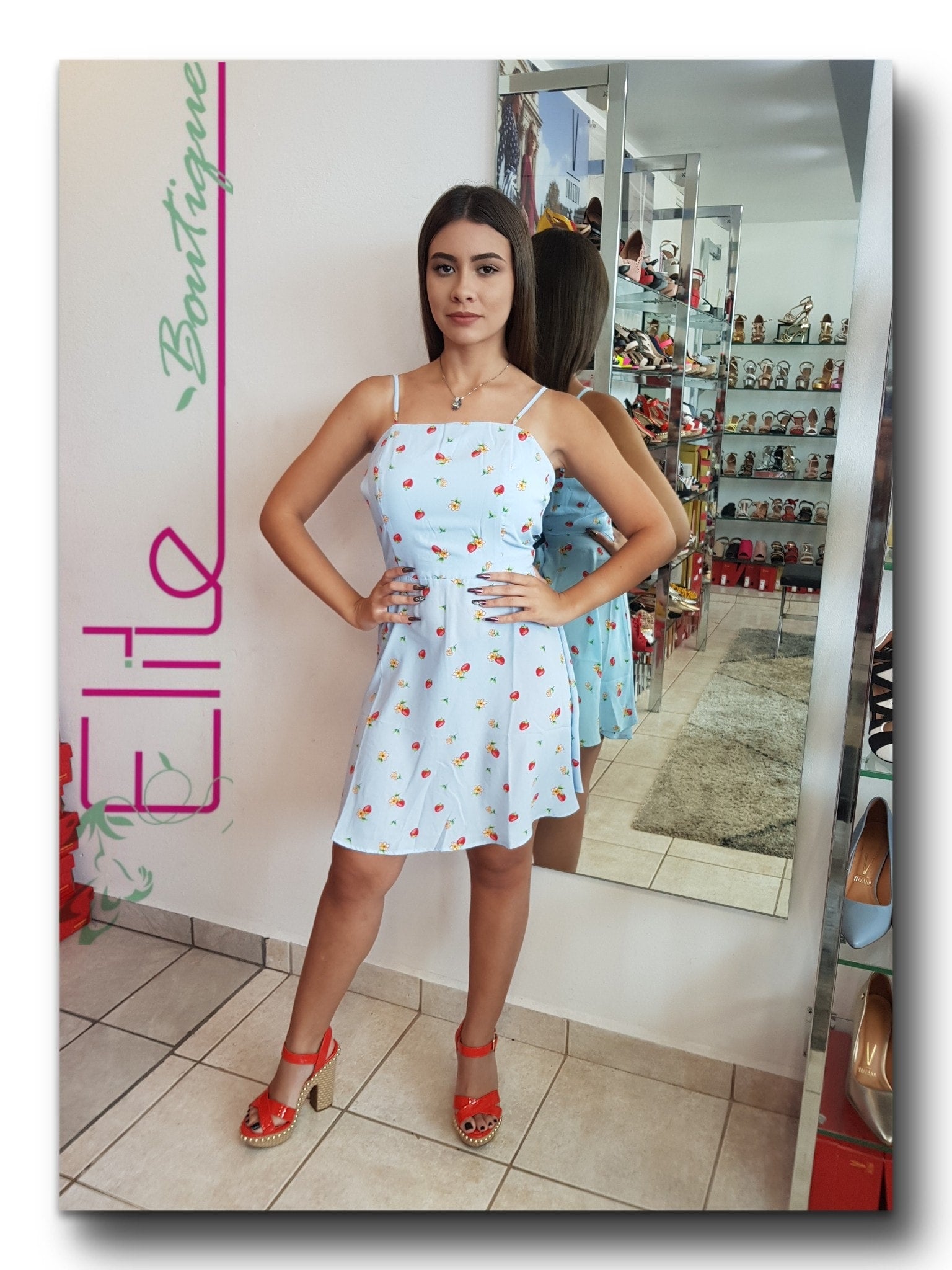 VESTIDO CASUAL DE FRESAS