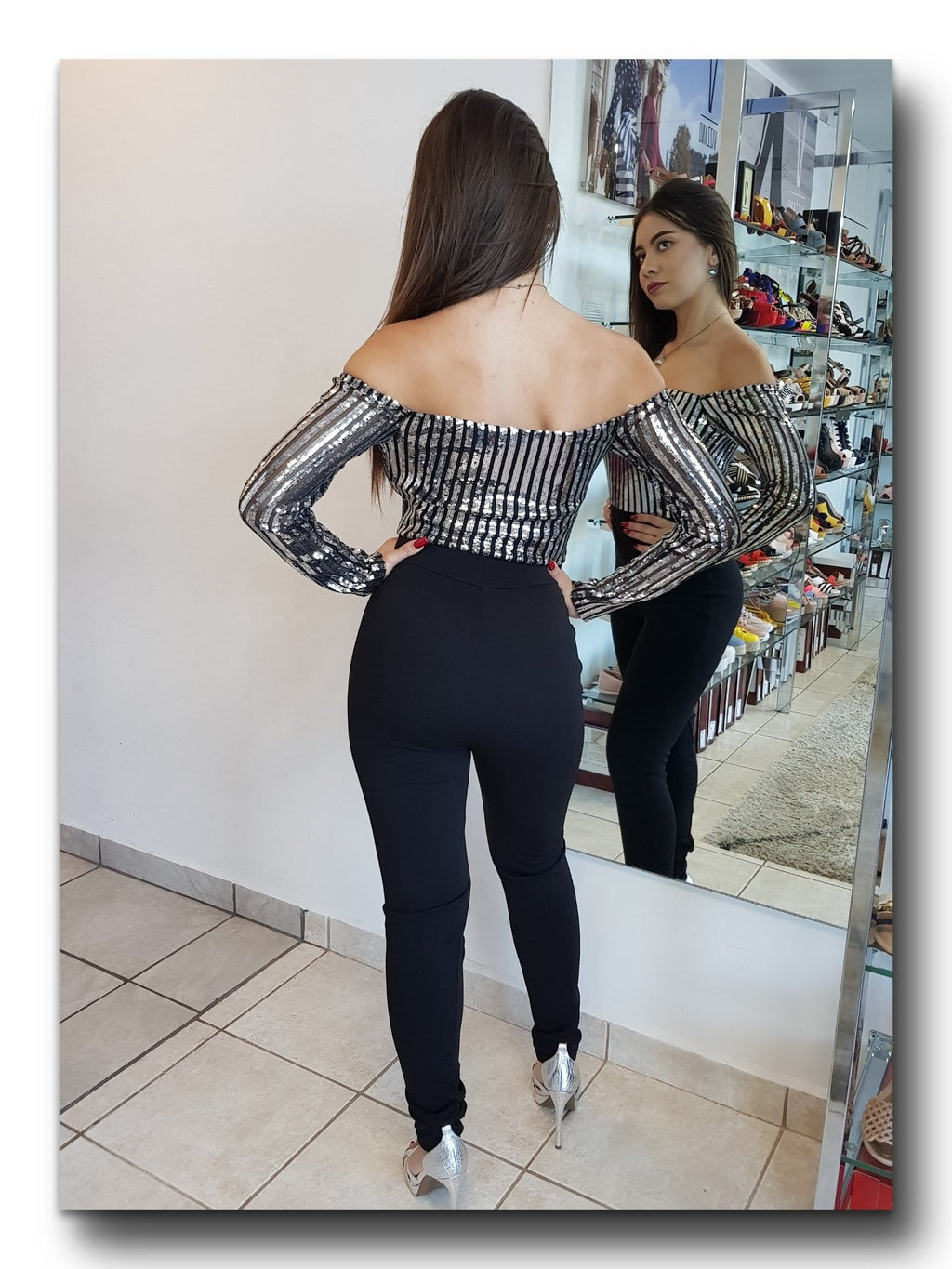 JUMPSUIT LARGO NEGRO CON LENTEJUELAS PLATA EN EL TOP