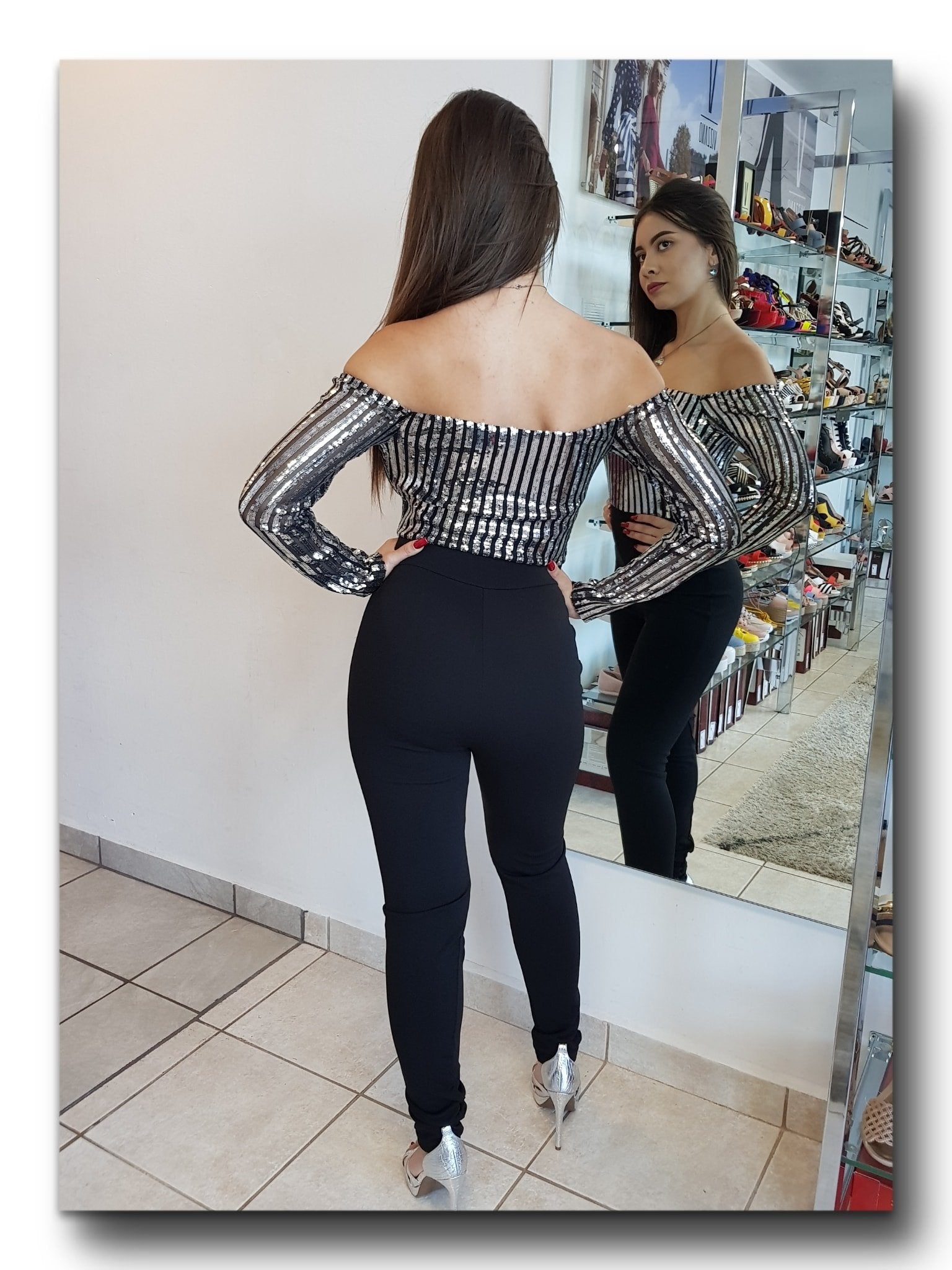 JUMPSUIT LARGO NEGRO CON LENTEJUELAS PLATA EN EL TOP