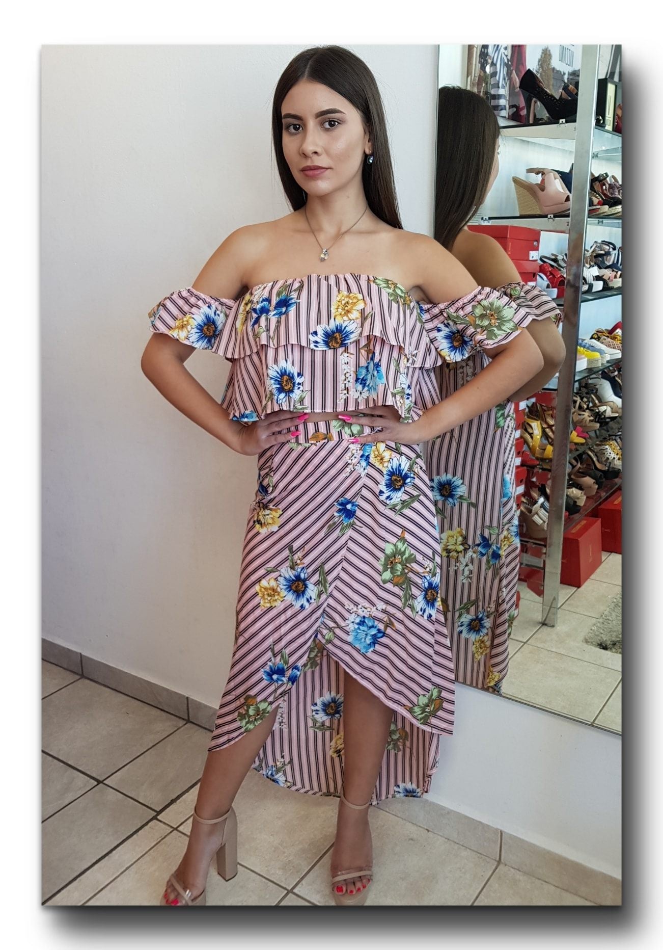 SET DE RAYAS Y FLORES