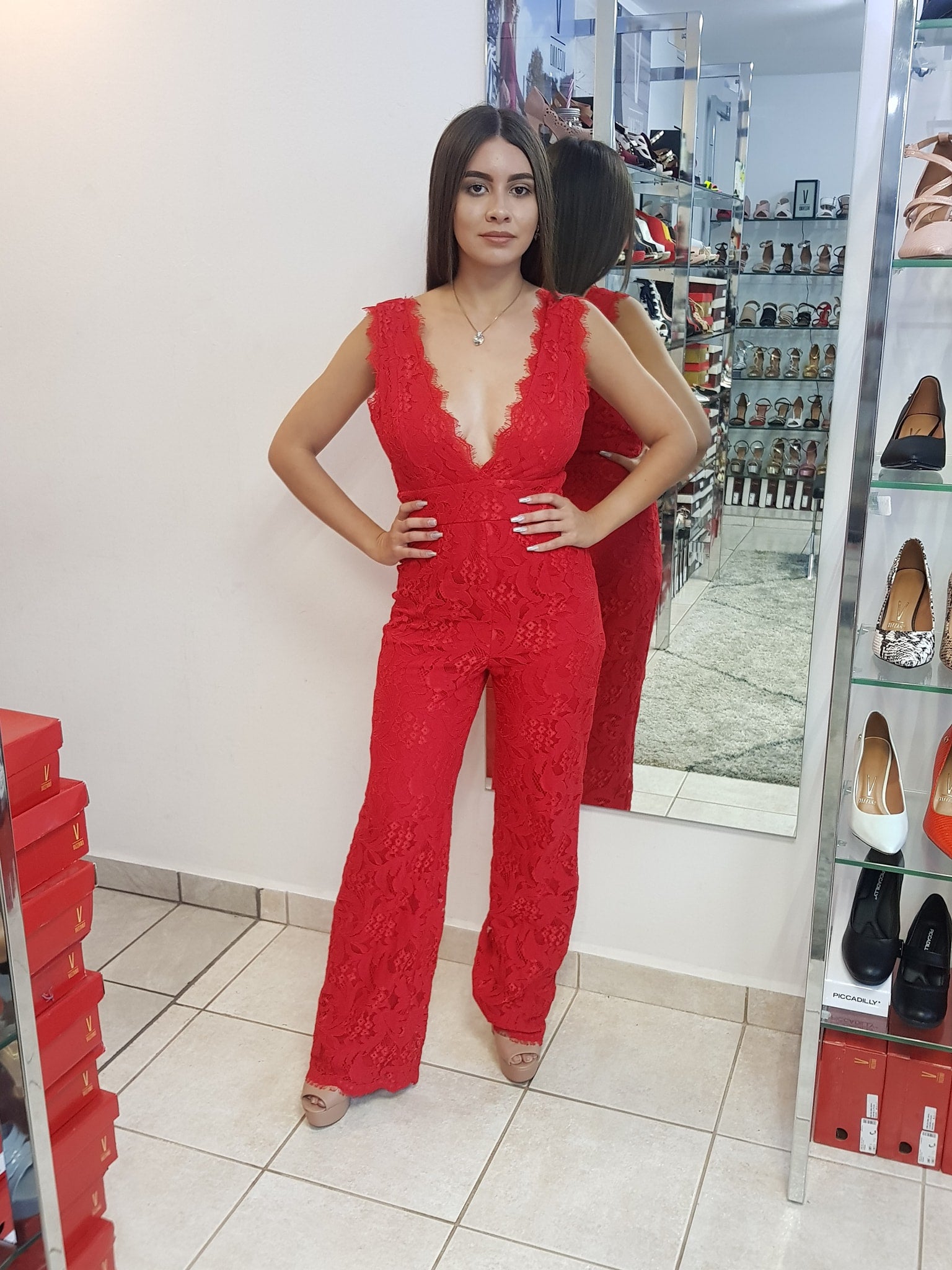 JUMPSUIT ENCAJE ROJO