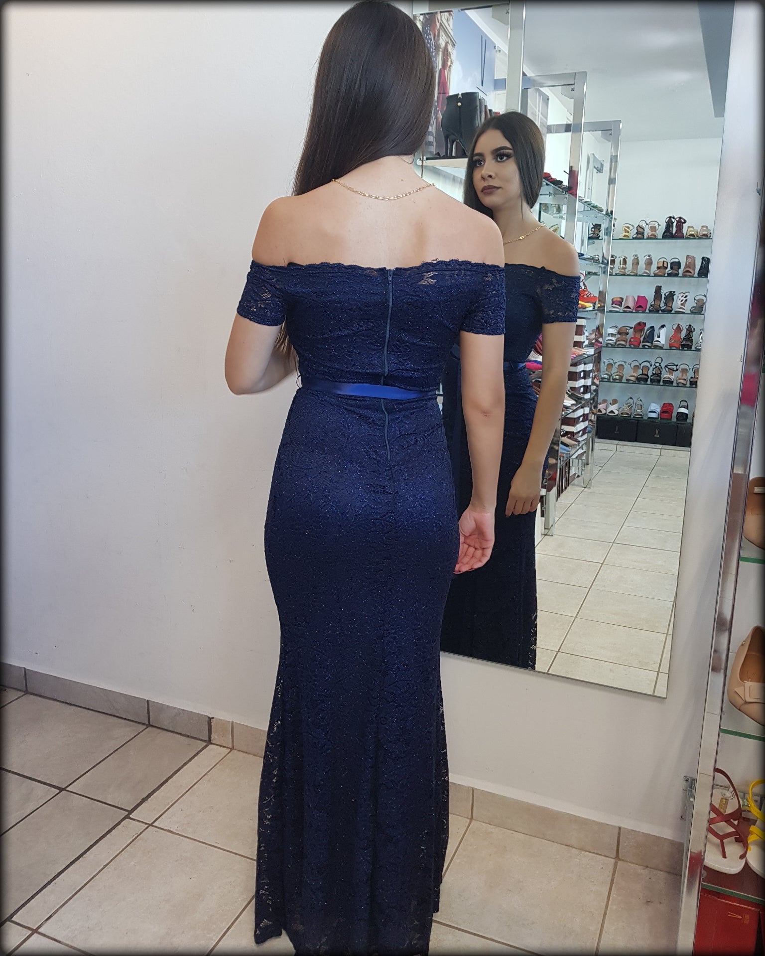 VESTIDO LARGO SIRENA ENCAJE MANGA CORTA