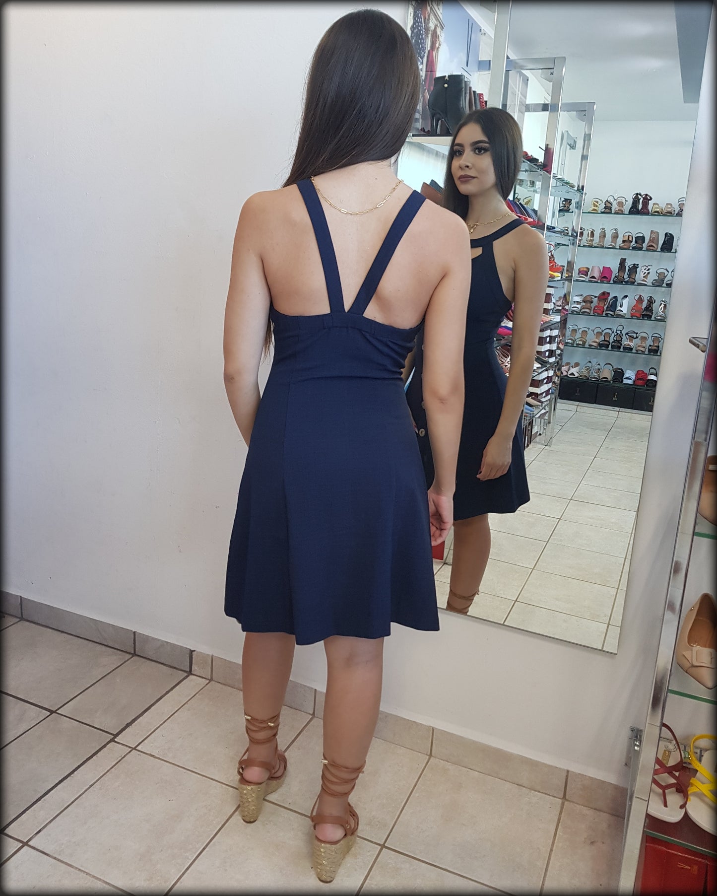 VESTIDO CASUAL CON BOTONES DE MADERA