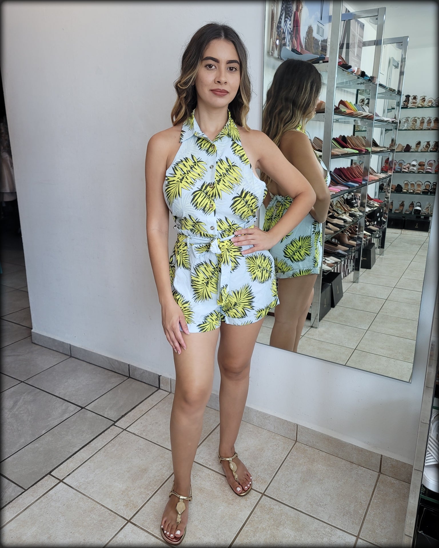 Set Pantalon Corto y Top Halter Estampado hojas Azul Claro y Amarillo