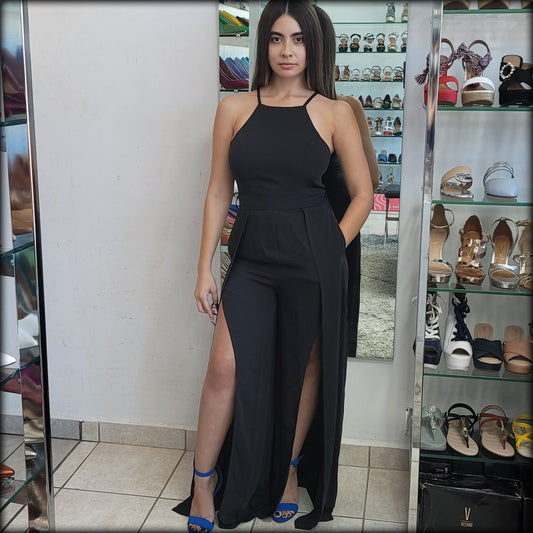 JUMPSUIT NEGRO CON APERTURAS