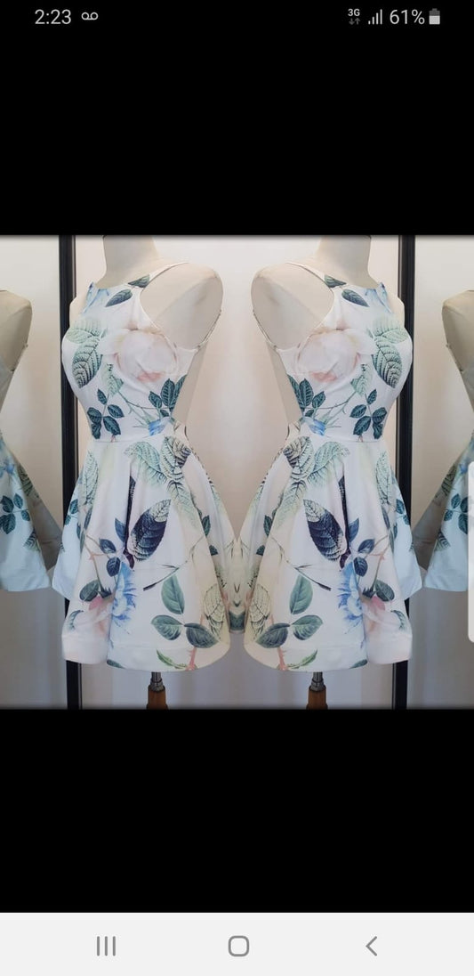 VESTIDO CORTO VOLAO BLANCO CON PRINT FLORAL