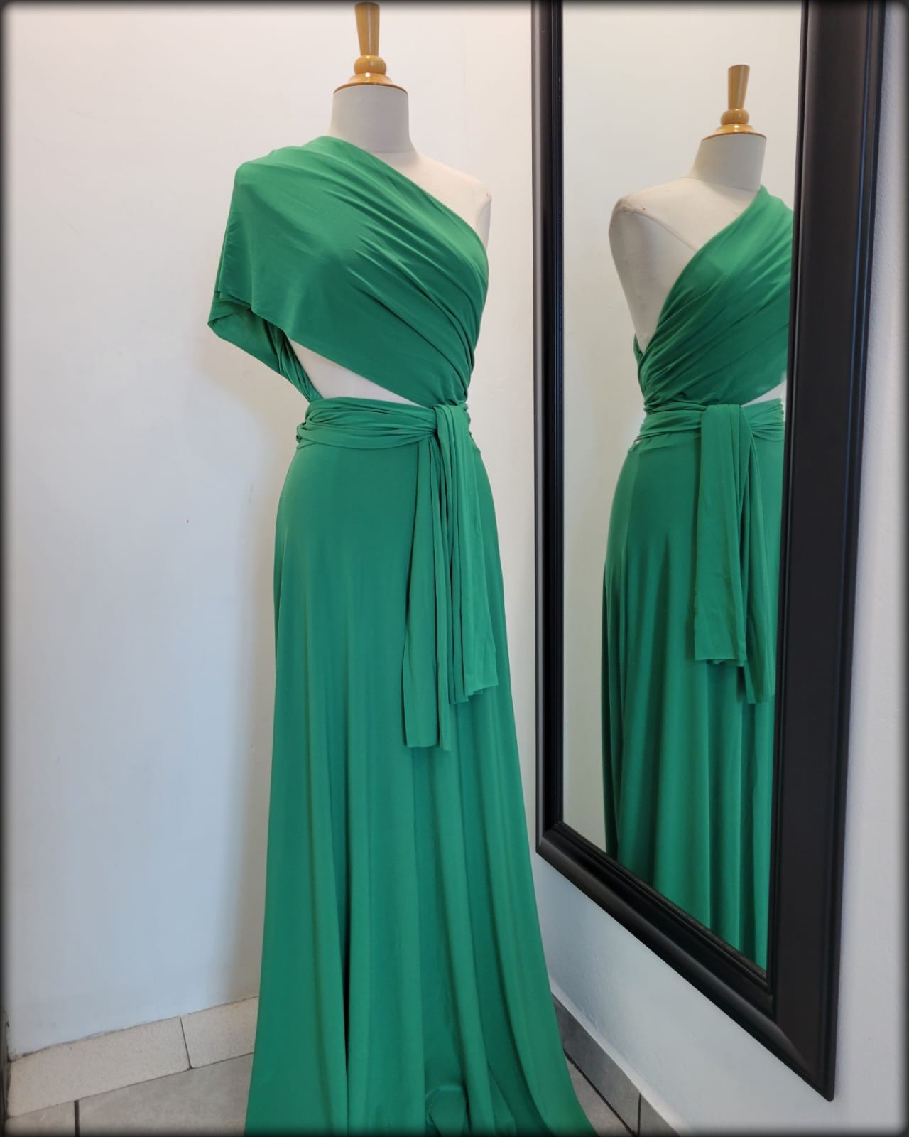 INFINITY DRESS KELLY GREEN