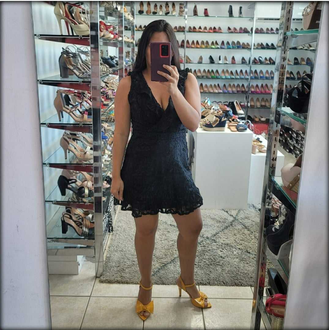 VESTIDO CORTO NEGRO